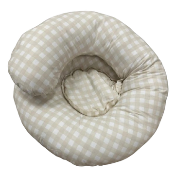 Body pregnancy pillow in beige and white checks
