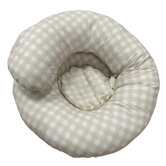 Body pregnancy pillow in beige and white checks