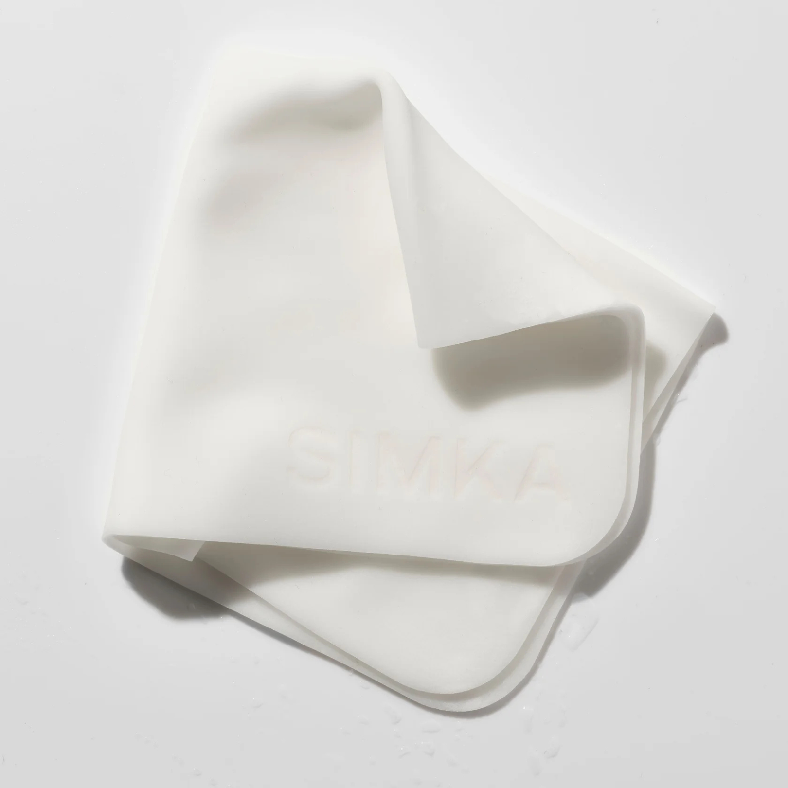 simka cleansing cloth on white background 